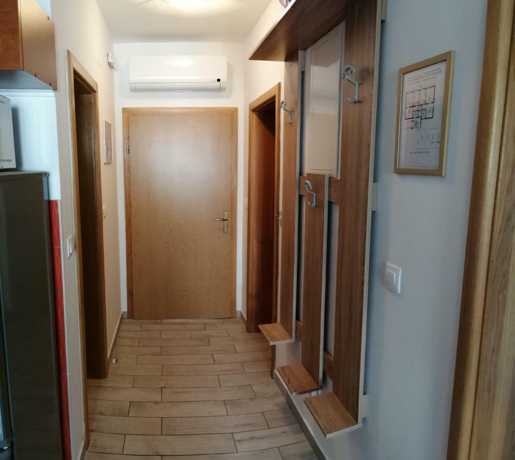 Apartmani Nada Klenovica Eksteriør bilde