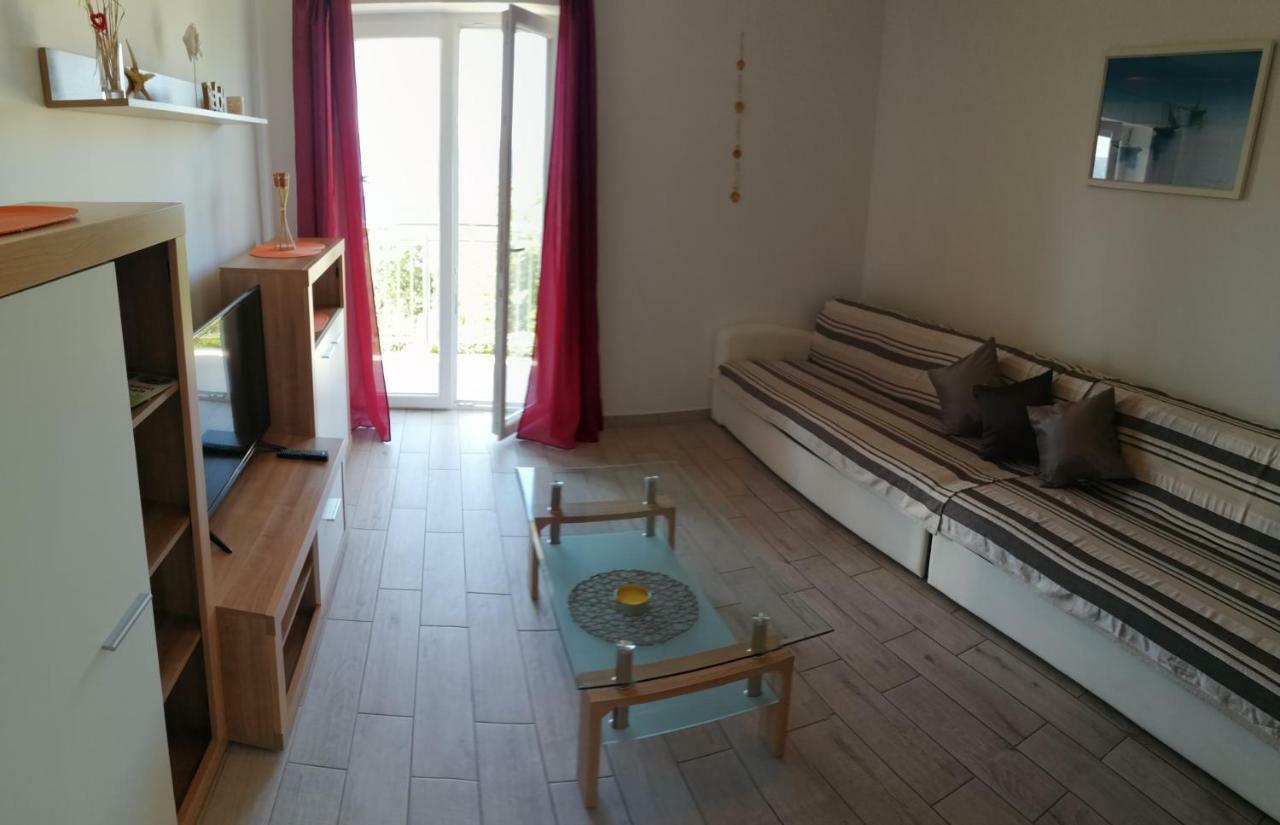 Apartmani Nada Klenovica Eksteriør bilde